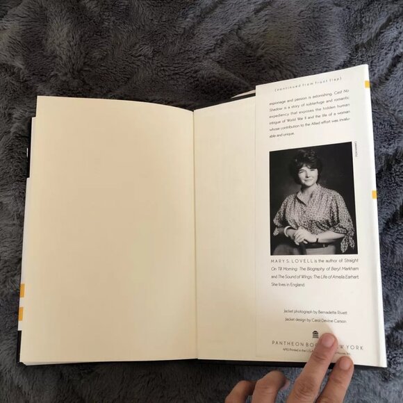 Cast No Shadow: The Life of The American Spy Who Changed the Course Of WW II HC - Picture 10 of 13